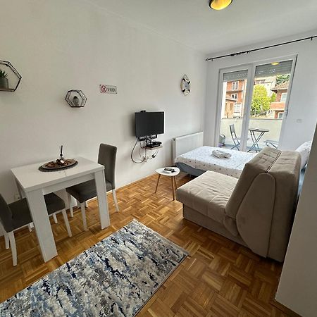 Apartment Guri Pristina Exterior foto